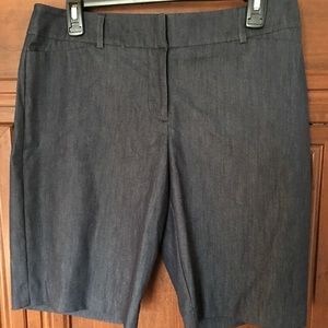 NWT dress chambray Bermuda shorts.
